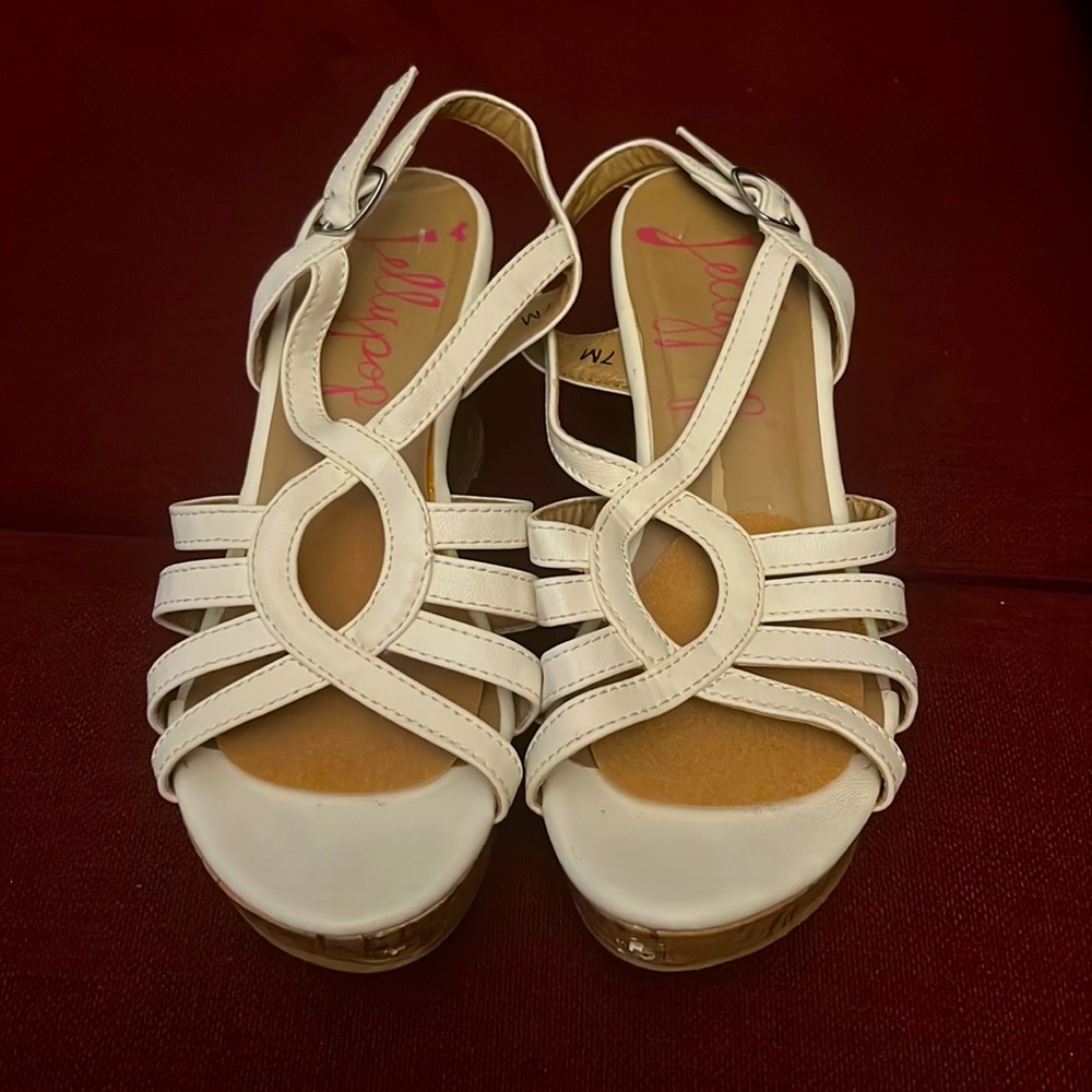 Jellypop Wedge Sandals in White: Size 7